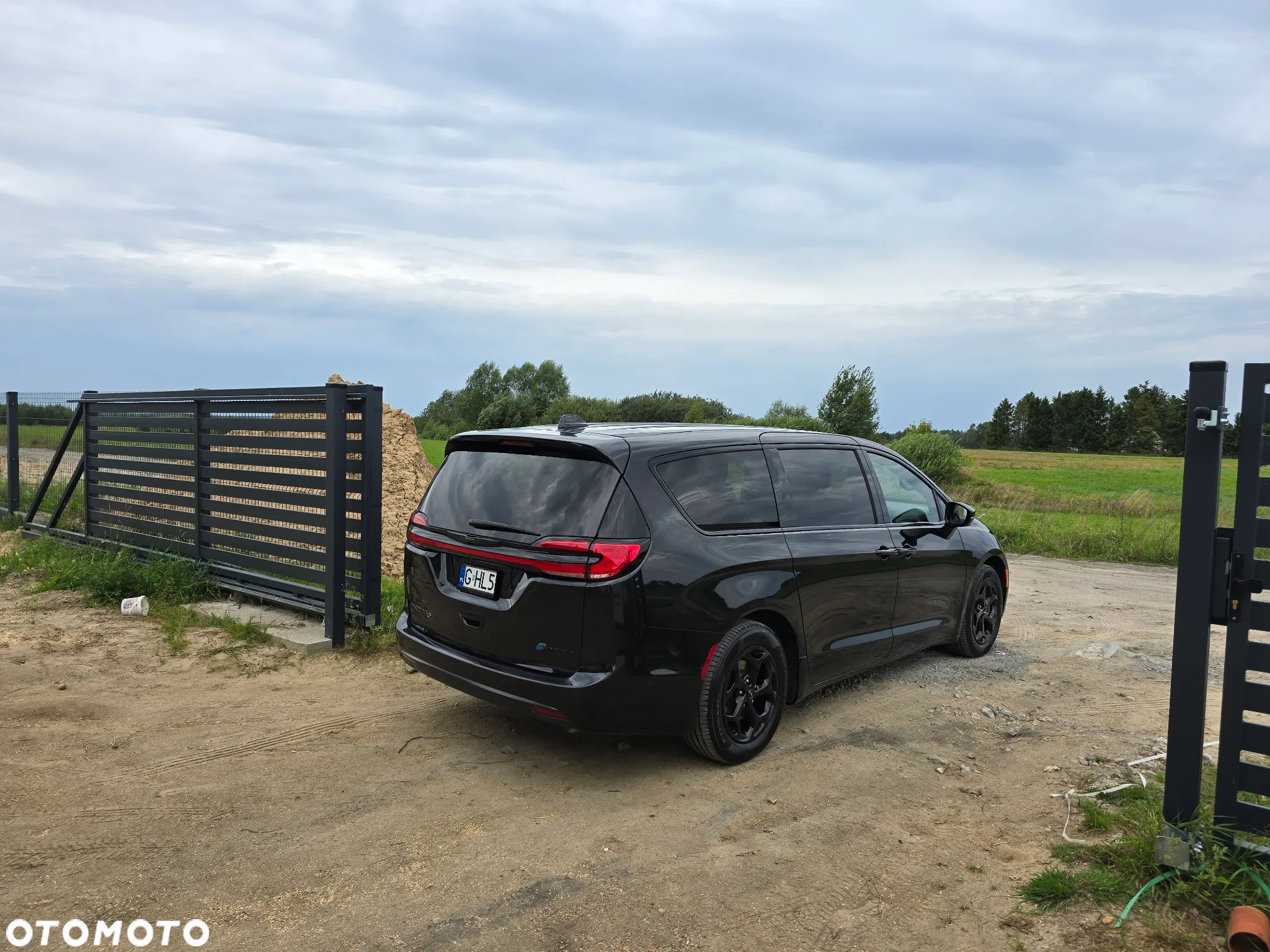 Chrysler Pacifica - 6