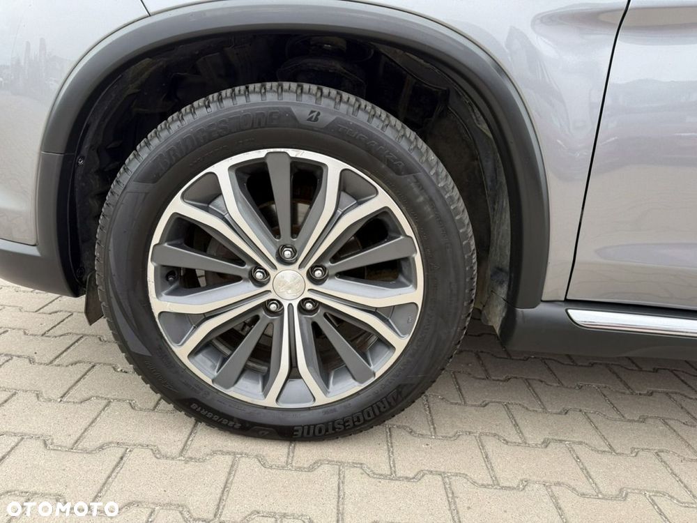 Peugeot 4008 - 12