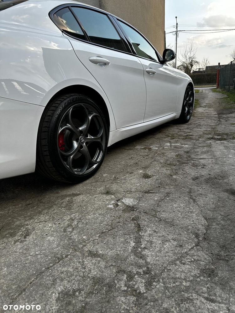 Alfa Romeo Giulia - 14
