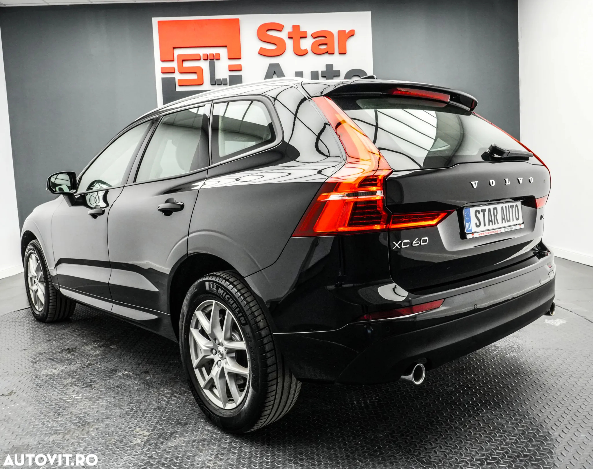 Volvo XC 60 D4 Momentum Pro - 5