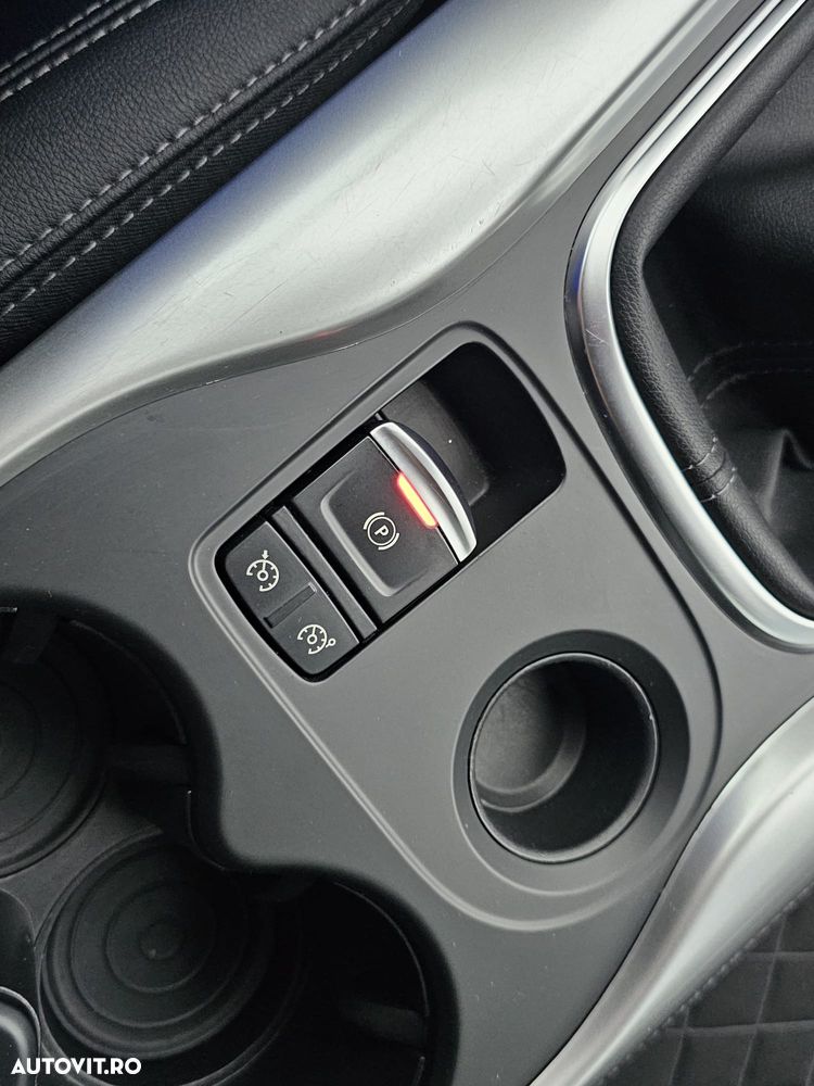 Renault Kadjar TCe 160 GPF BOSE EDITION - 24