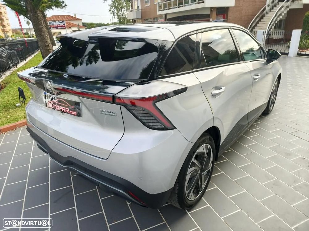 MG MG4 64 kWh Luxury - 3