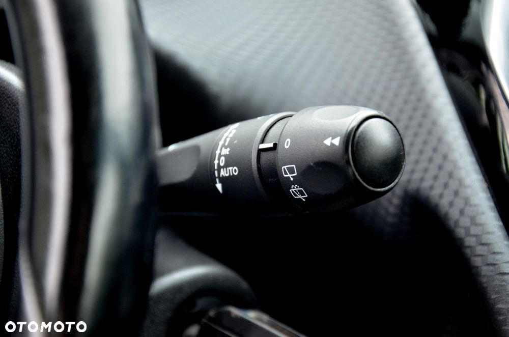 Peugeot 208 PureTech 110 Stop & Start EAT6 Allure - 28