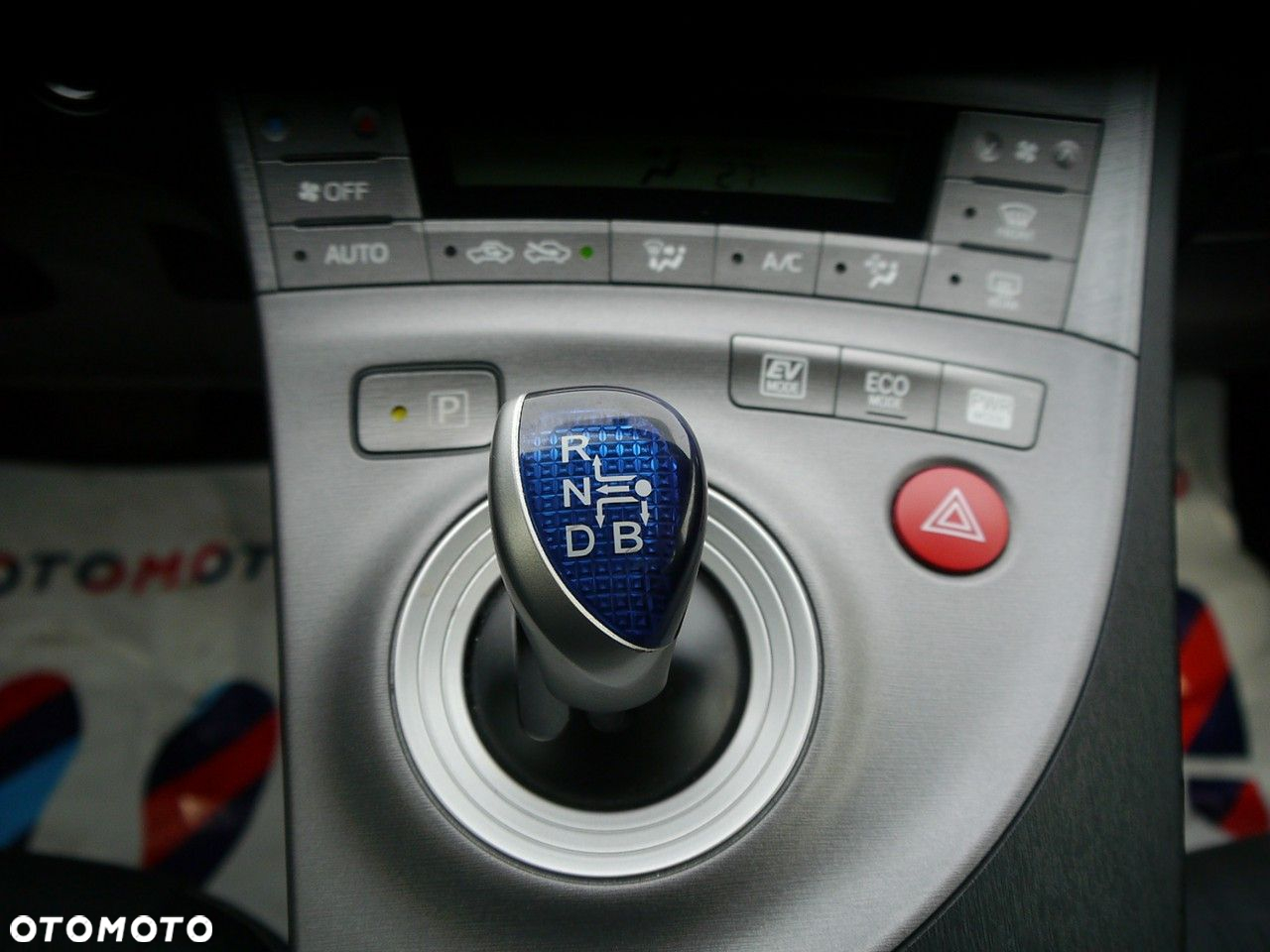 Toyota Prius (Hybrid) Comfort - 21