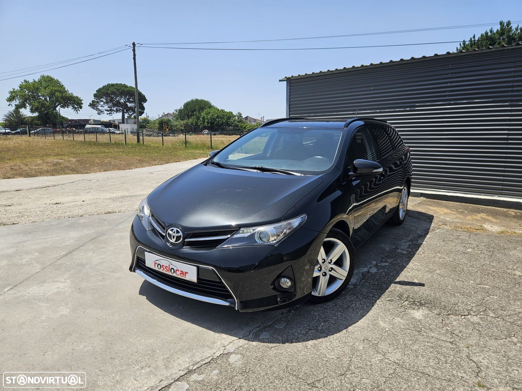 Toyota Auris Touring Sports 1.4 D-4D Comfort - 1