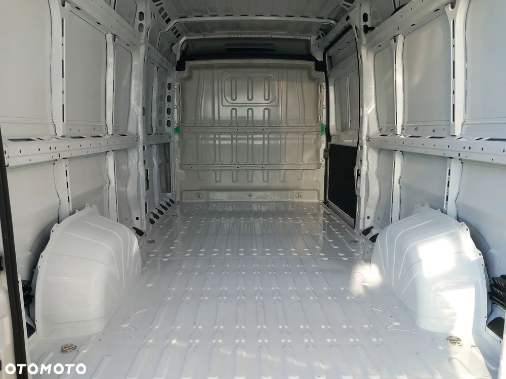 Fiat E-Ducato Furgon L3H2 3,5t 110kWh - 14