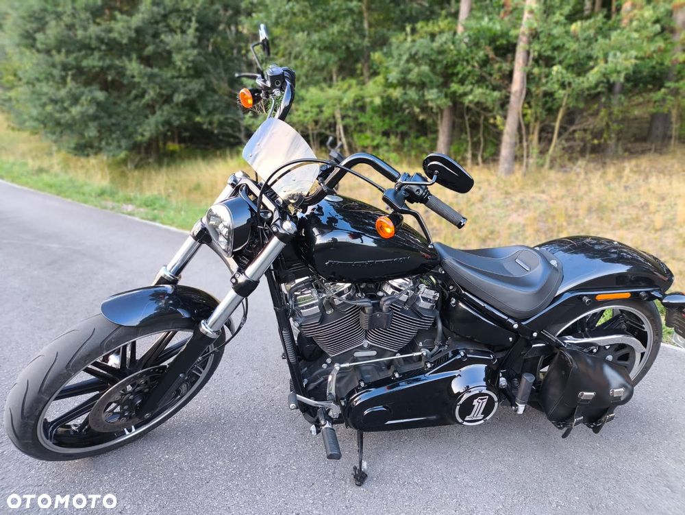 Harley-Davidson Softail Breakout - 19