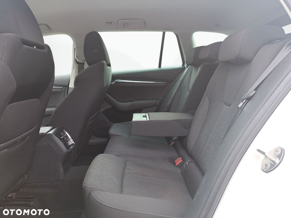 Skoda Octavia 2.0 TDI SCR Style DSG - 26