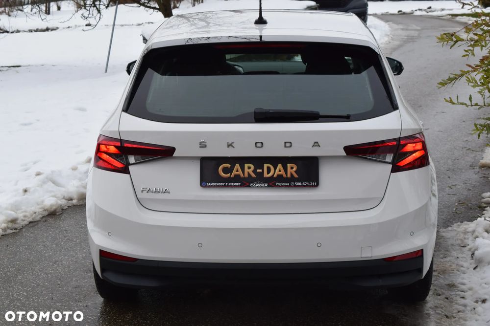 Skoda Fabia 1.0 MPI Style - 10