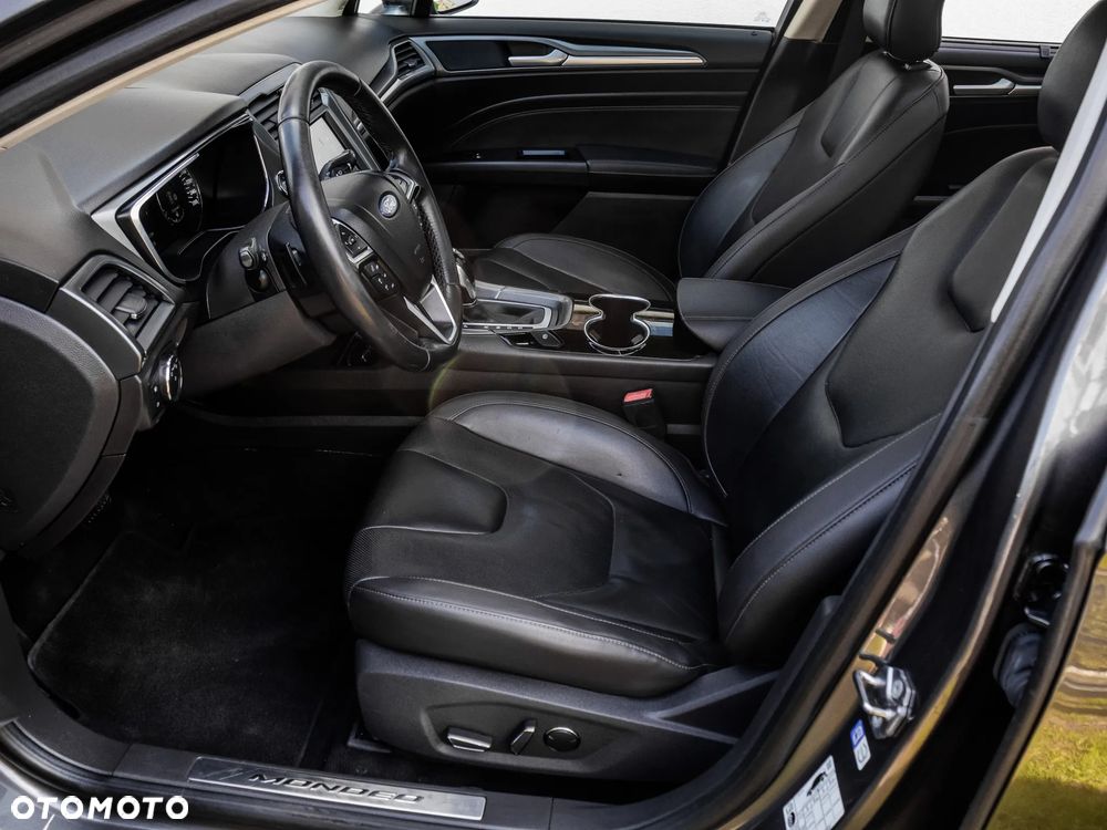 Ford Mondeo 2.0 TDCi Titanium 4WD PowerShift - 13