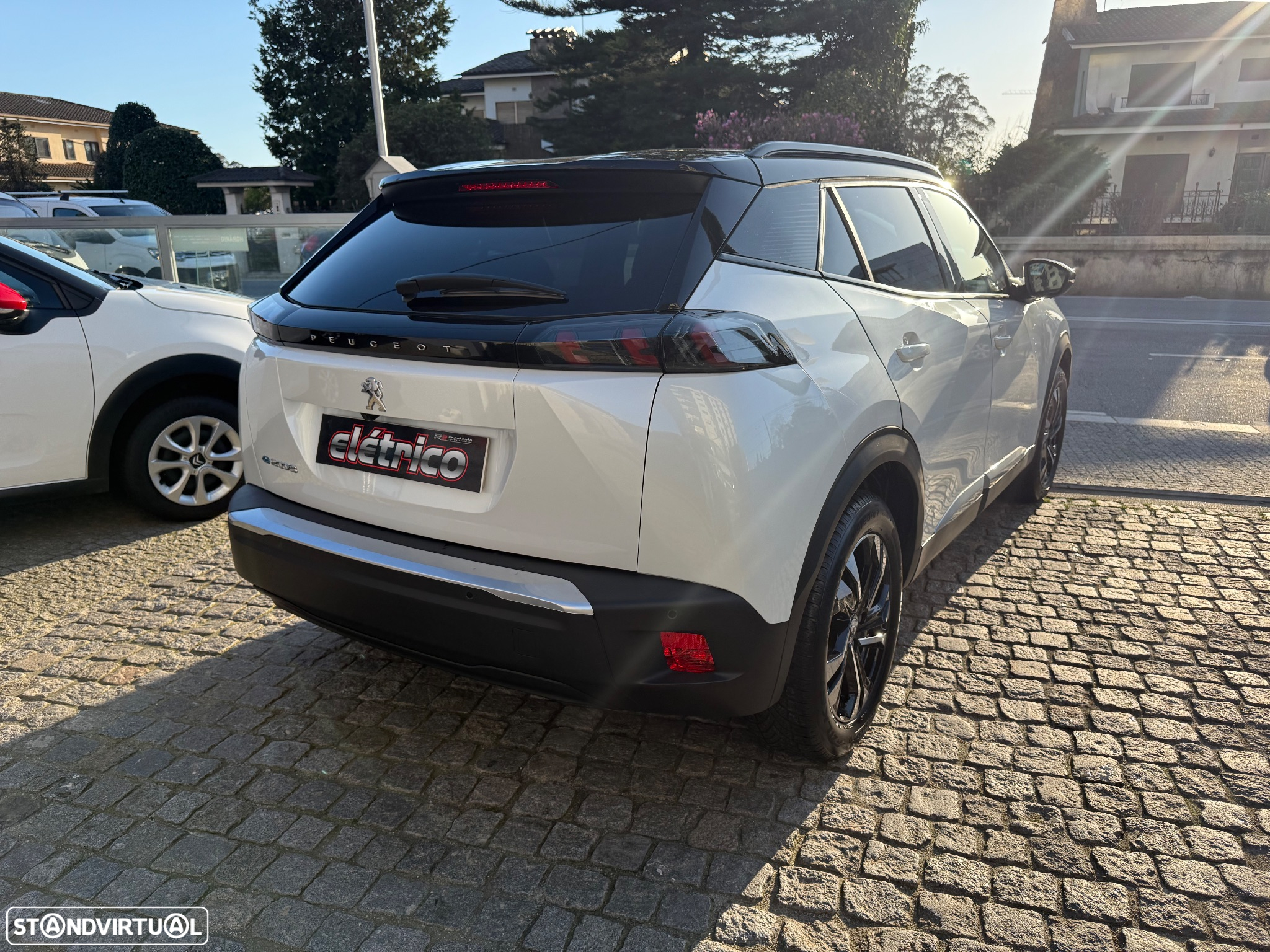 Peugeot e-2008 50 kWh Allure Pack - 6