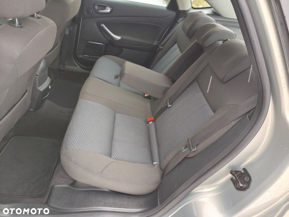 Ford Mondeo 2.0 Viva Titanium - 25