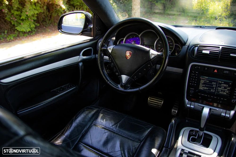 Porsche Cayenne Turbo - 29