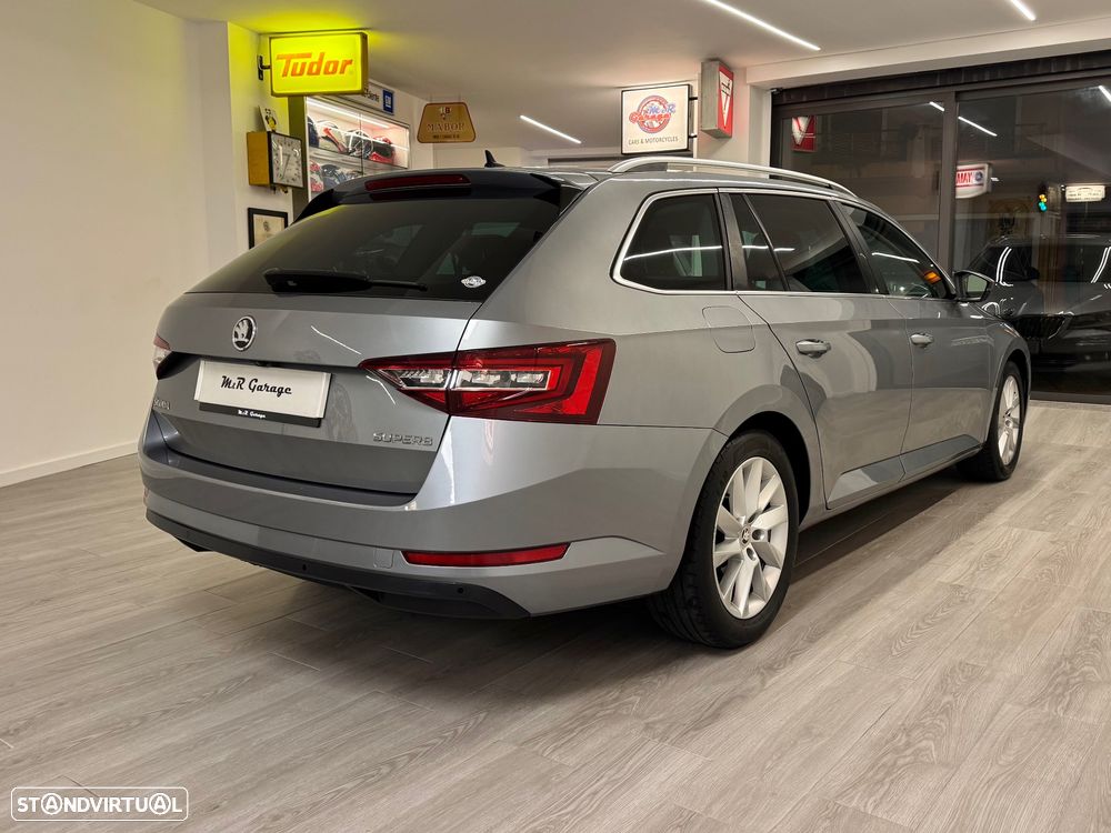 Skoda Superb Break 2.0 TDI Style DSG - 4