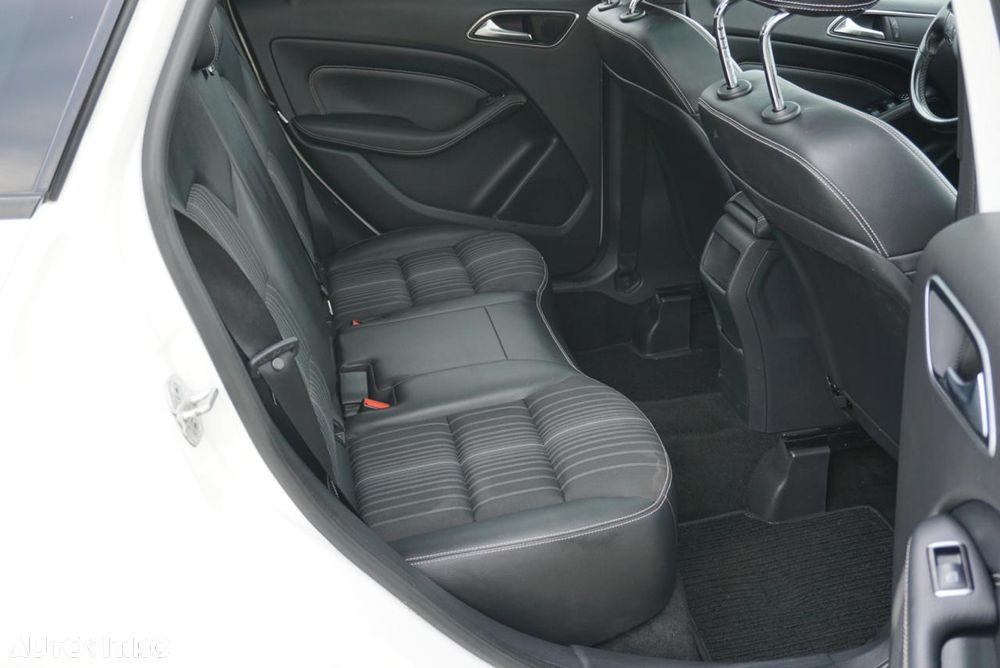 Mercedes-Benz B - 13