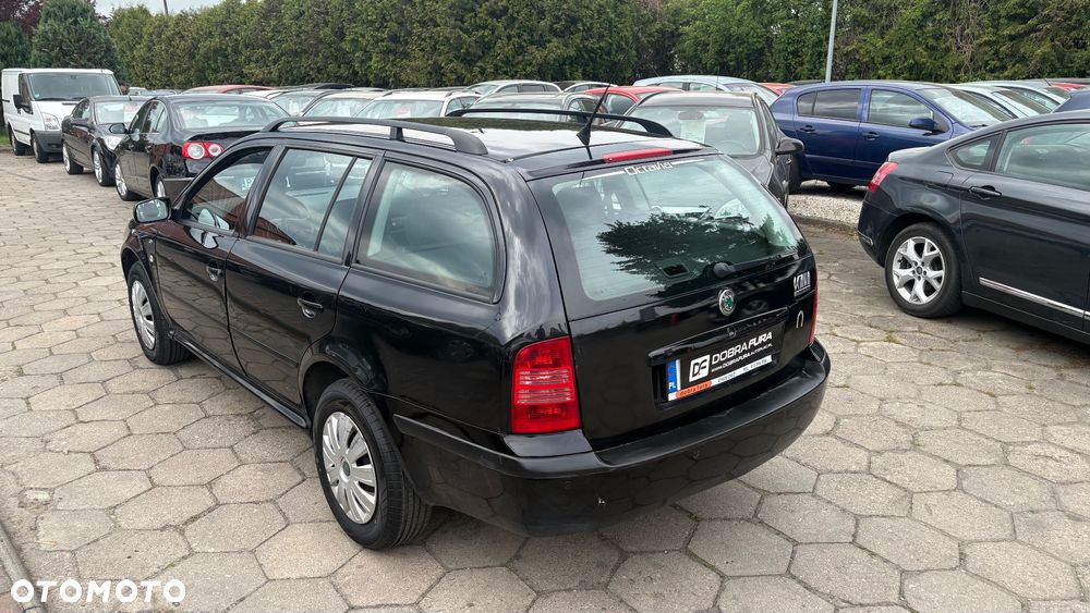 Skoda Octavia 2.0 Combi Elegance - 8