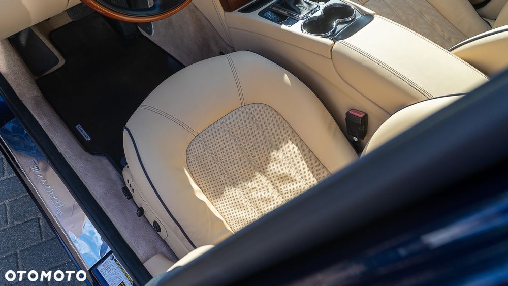 Maserati Quattroporte - 18