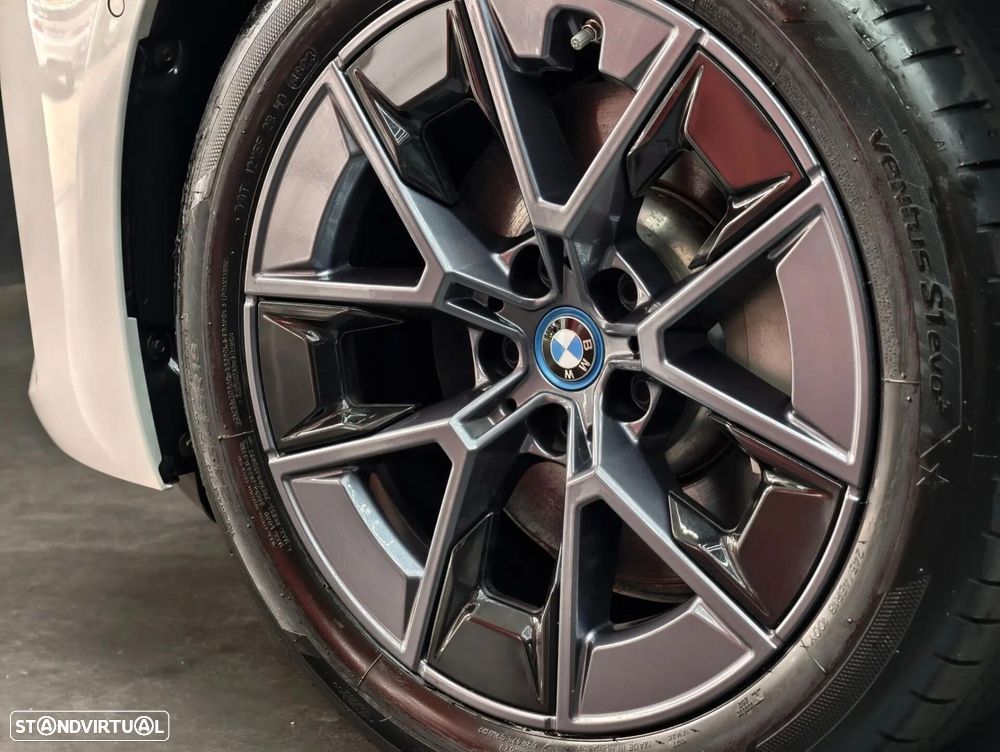 BMW i4 eDrive40 - 7