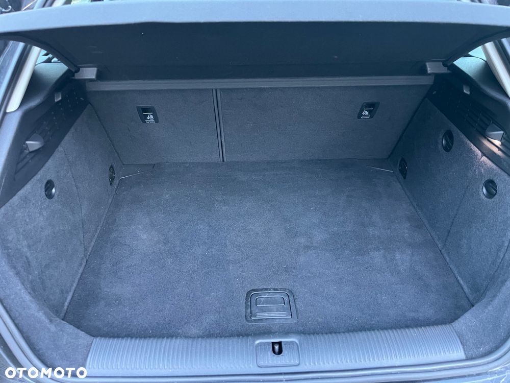 Audi A3 Sportback 1.4 TFSI Ambiente - 17