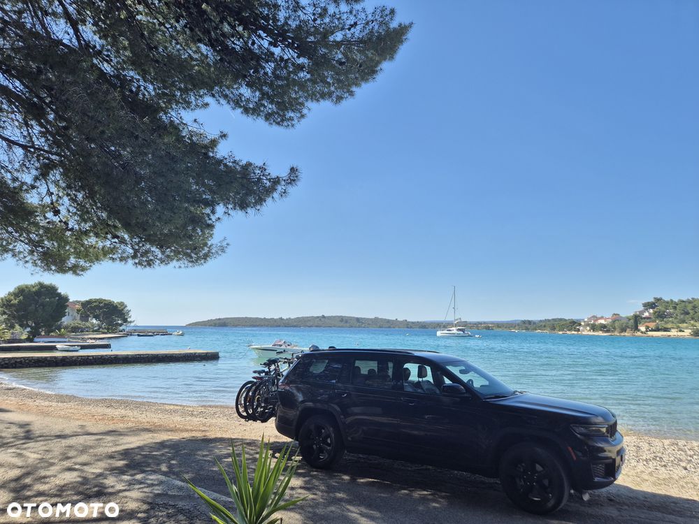 Jeep Grand Cherokee - 4