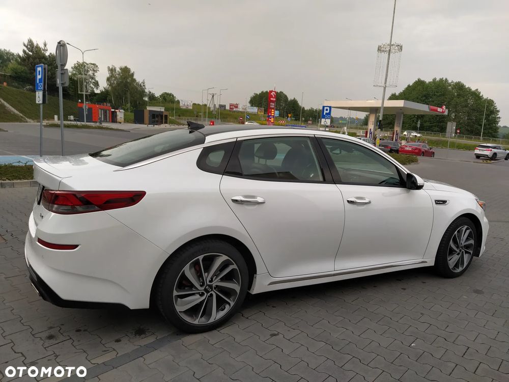 Kia Optima - 1