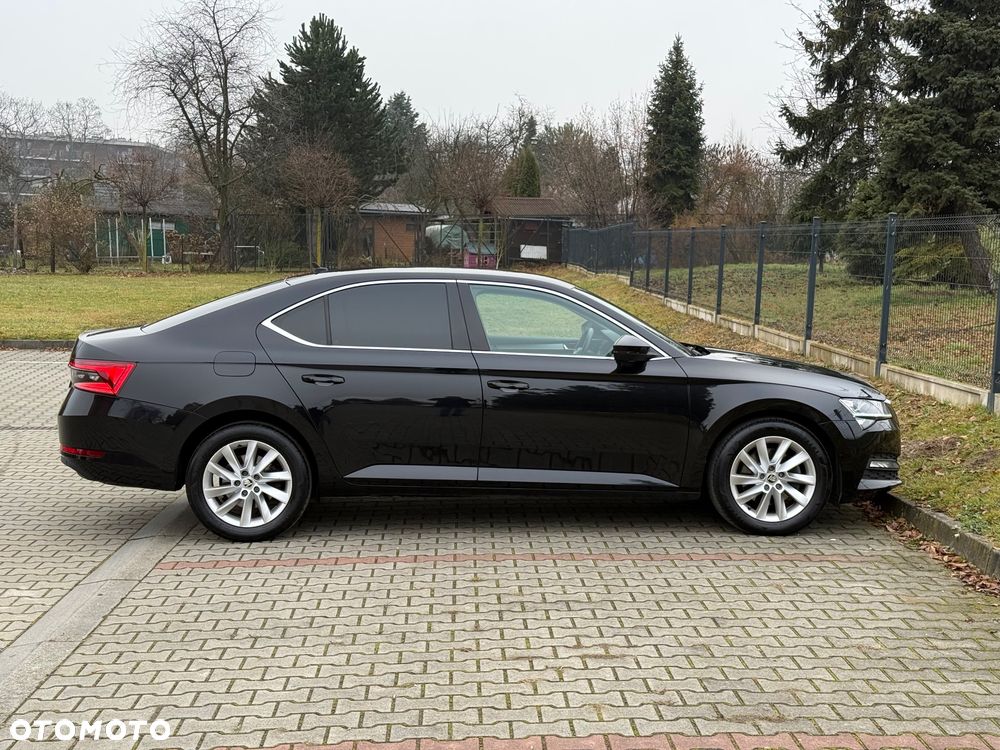 Skoda Superb 2.0 TDI SCR Ambition - 29