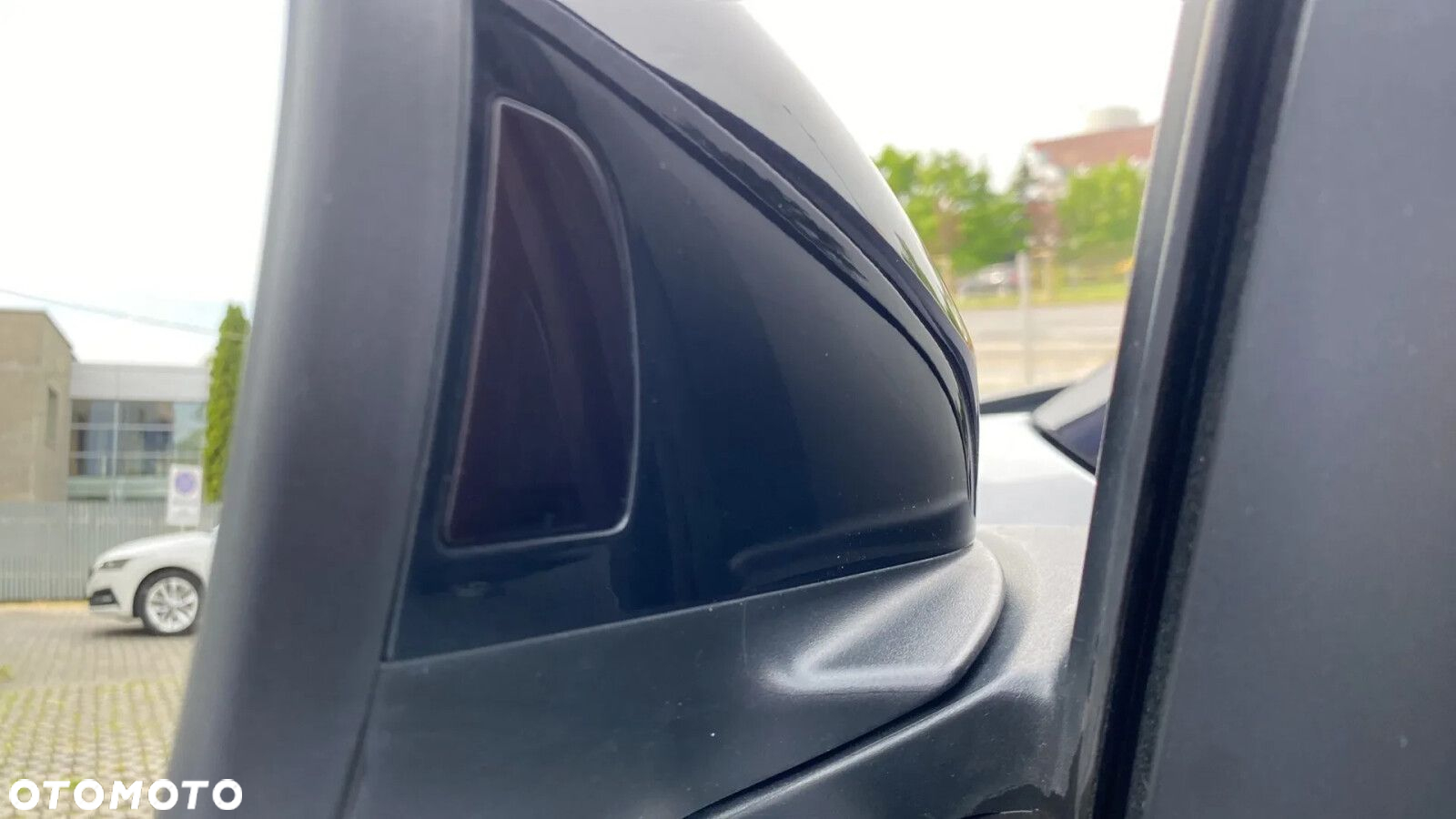Volkswagen T-Roc - 13