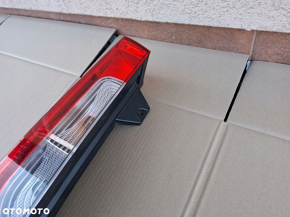 lampa tył tylna mercedes sprinter w907 a910 a9108200000 oryginał ładny stan - 6