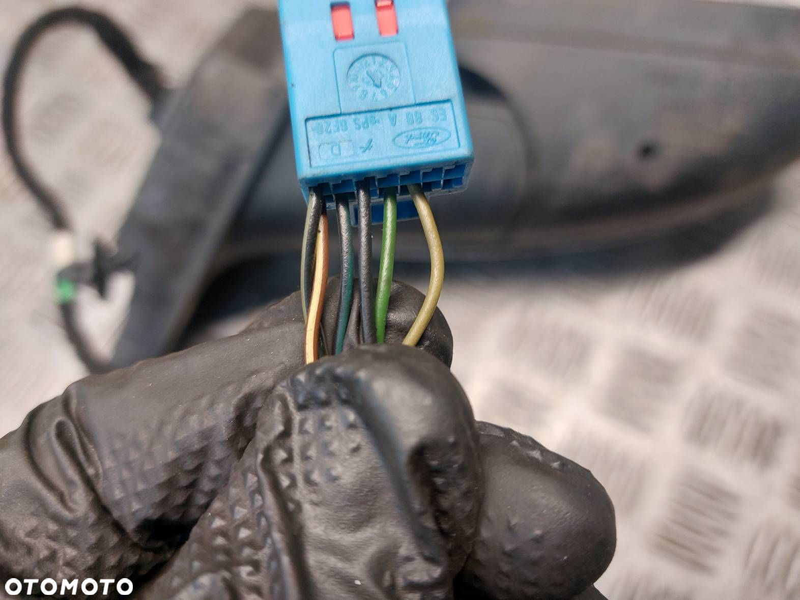 LUSTERKO PRAWE ELEKTRYCZNE VOLVO S40 II 30744574 426-26 6 PIN - 10