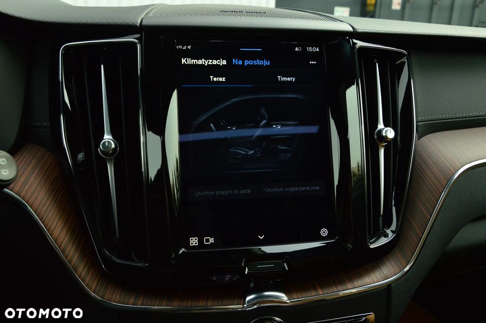 Volvo XC 60 T8 Plug-In Hybrid AWD Ultimate Dark - 34