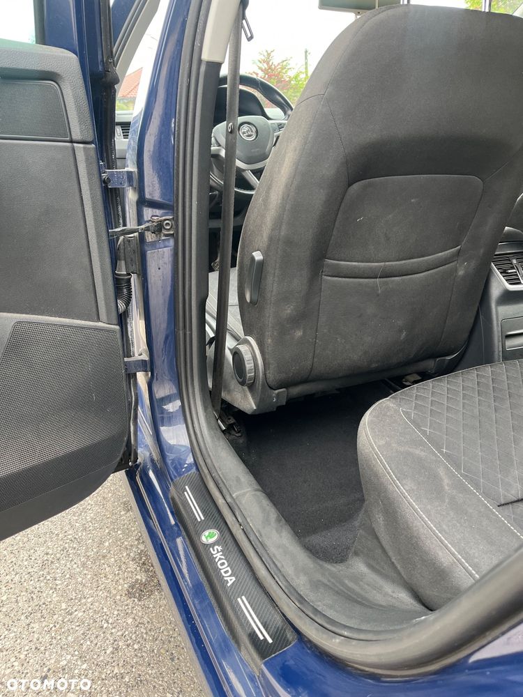 Skoda Octavia 1.6 TDI Edition DSG - 9