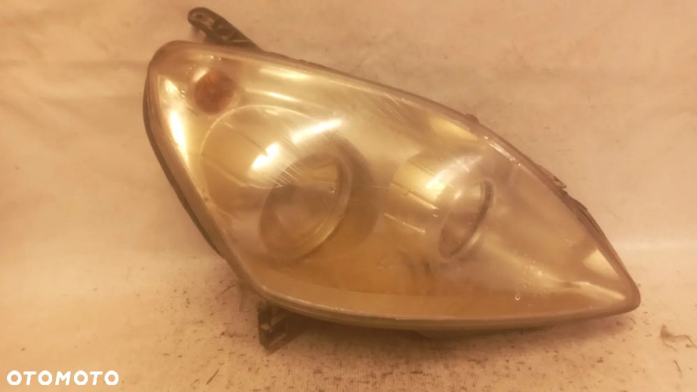 .  PRZOD PRZEDNIA LAMPA PRAWA OPEL ZAFIRA B - 1