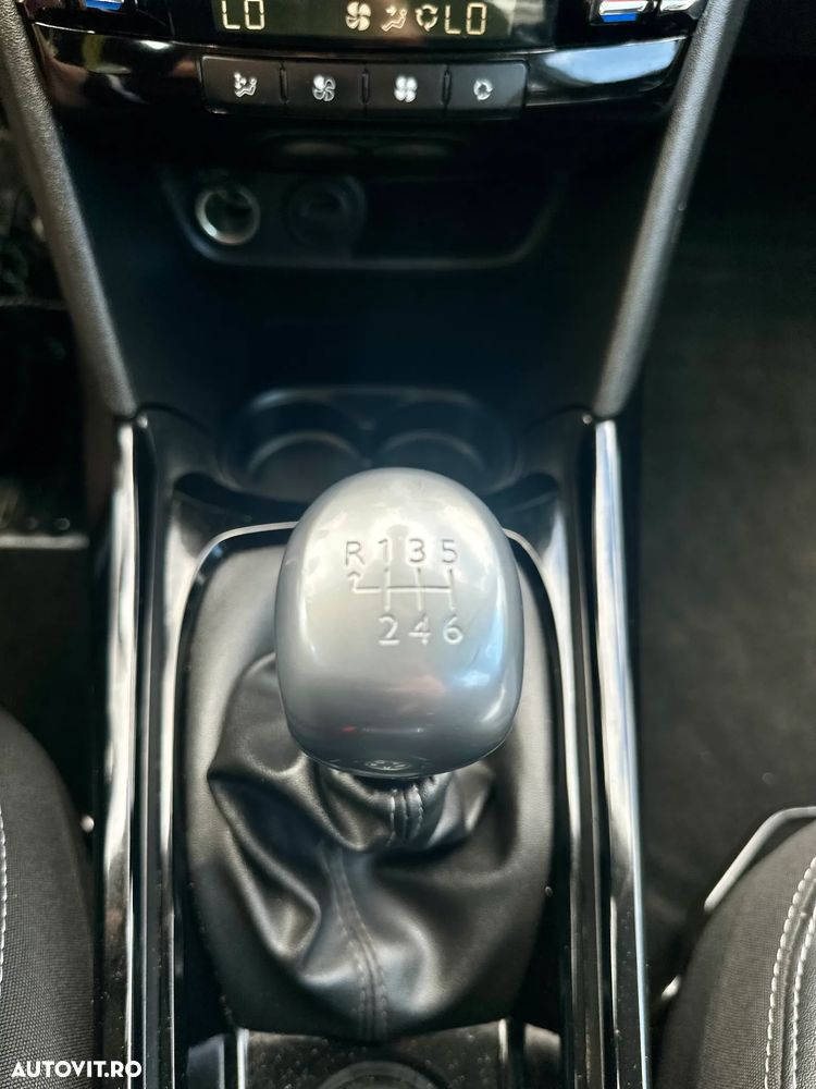 Peugeot 2008 - 17