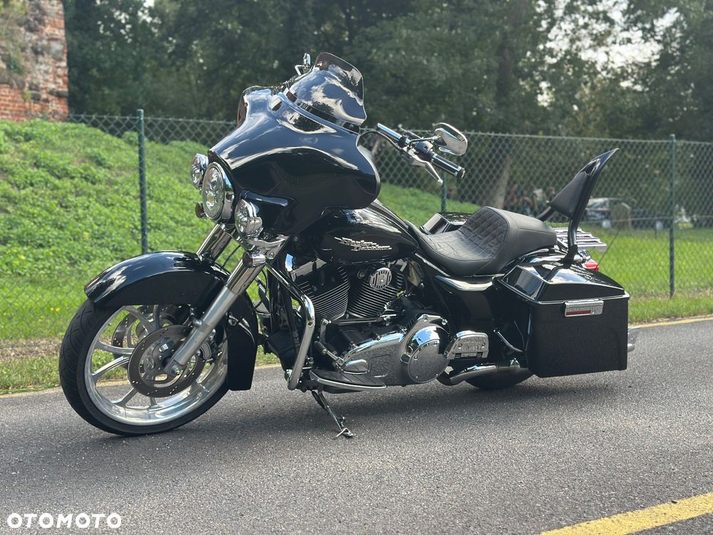 Harley-Davidson Touring Street Glide - 10