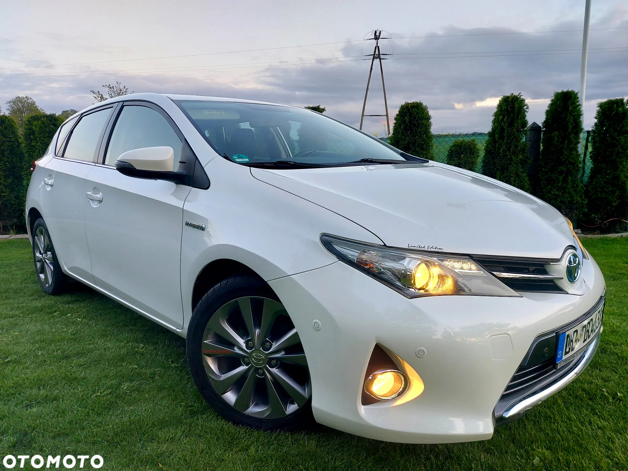 Toyota Auris 1.8 Hybrid Executive - 8