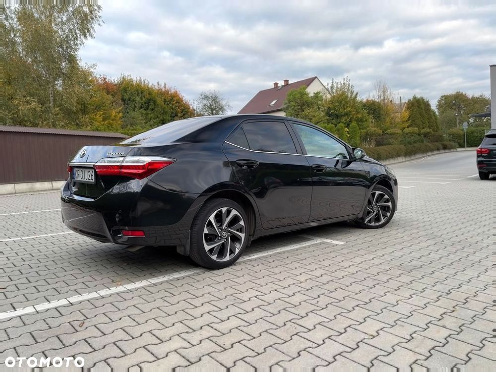 Toyota Corolla - 4