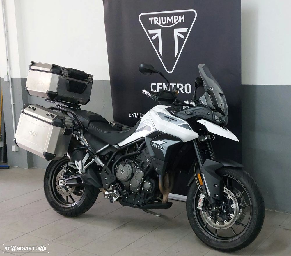 Triumph Tiger 900 GT - 6