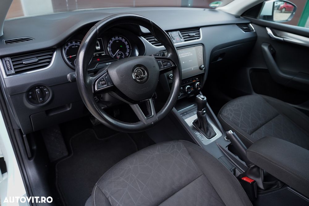 Skoda Octavia 2.0 TDI DSG Clever - 9
