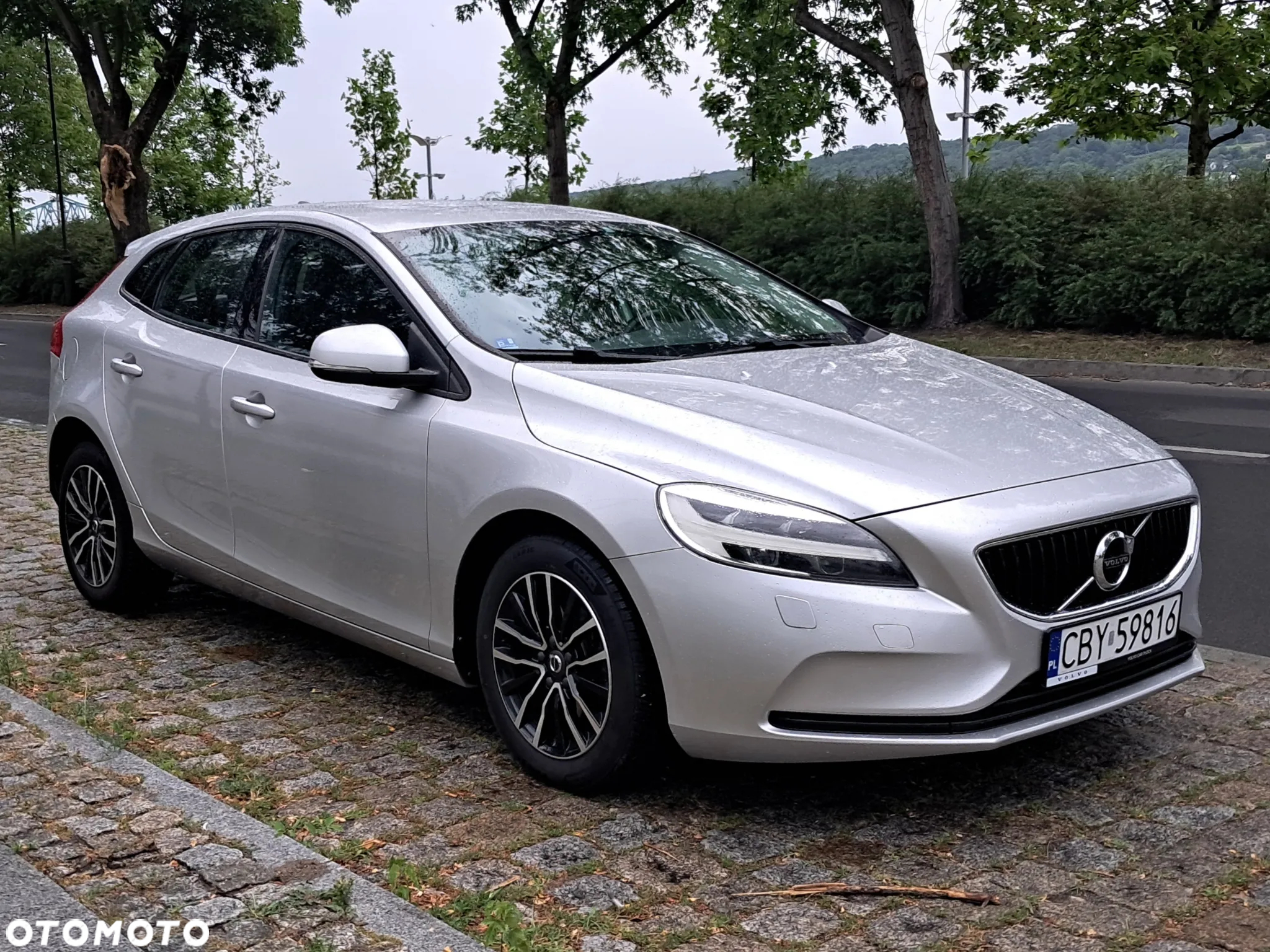Volvo V40 D2 Drive-E Momentum - 5