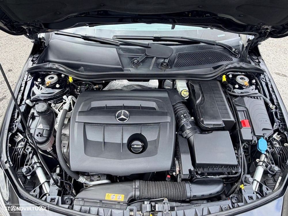 Mercedes-Benz CLA 180 d 7G-DCT Urban - 32