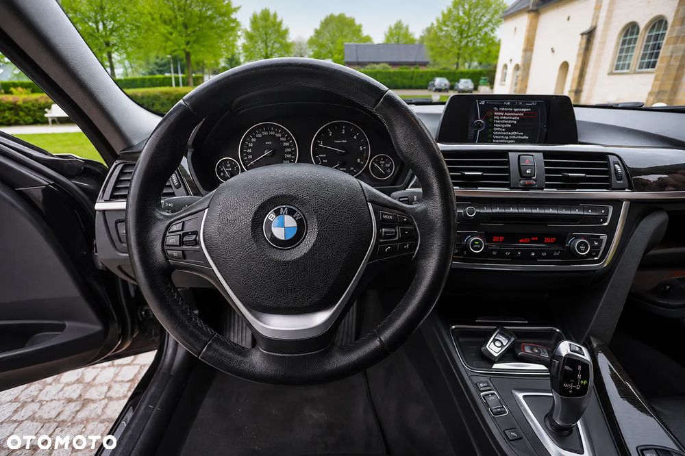 BMW Seria 3 320d xDrive Sport-Aut Luxury Line - 15