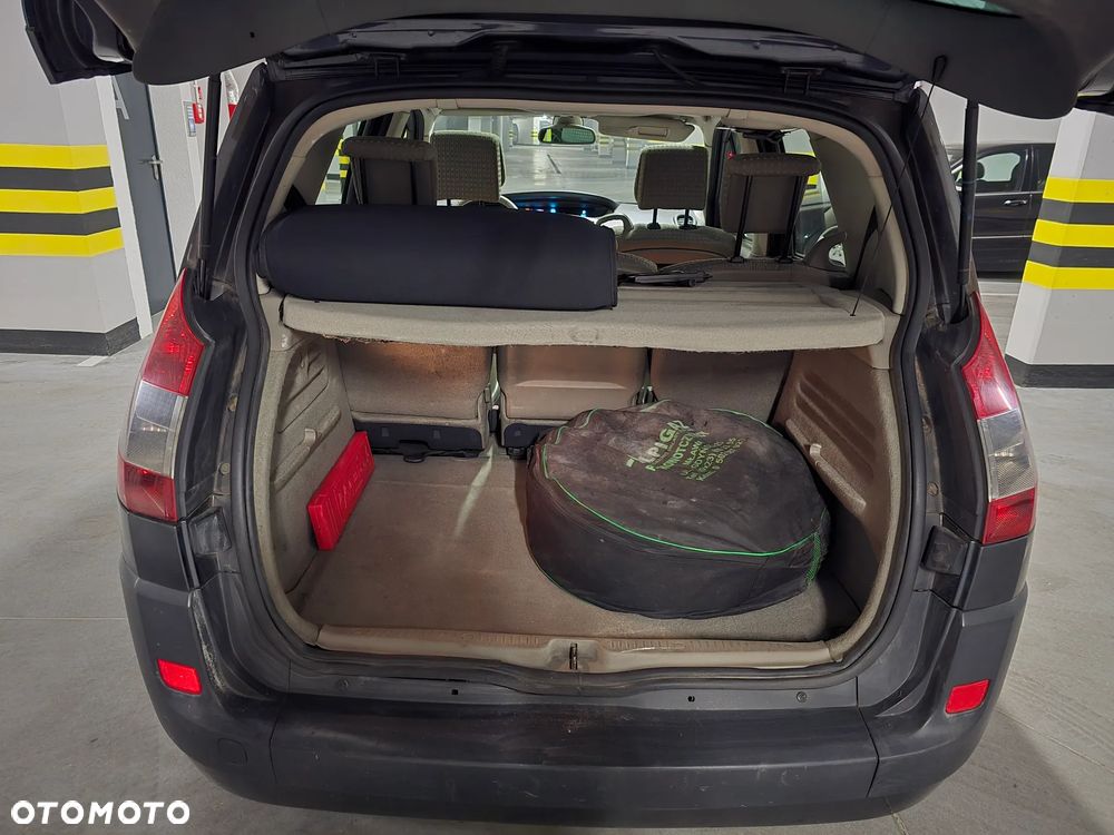 Renault Scenic 2.0 16V Luxe Privilege - 12