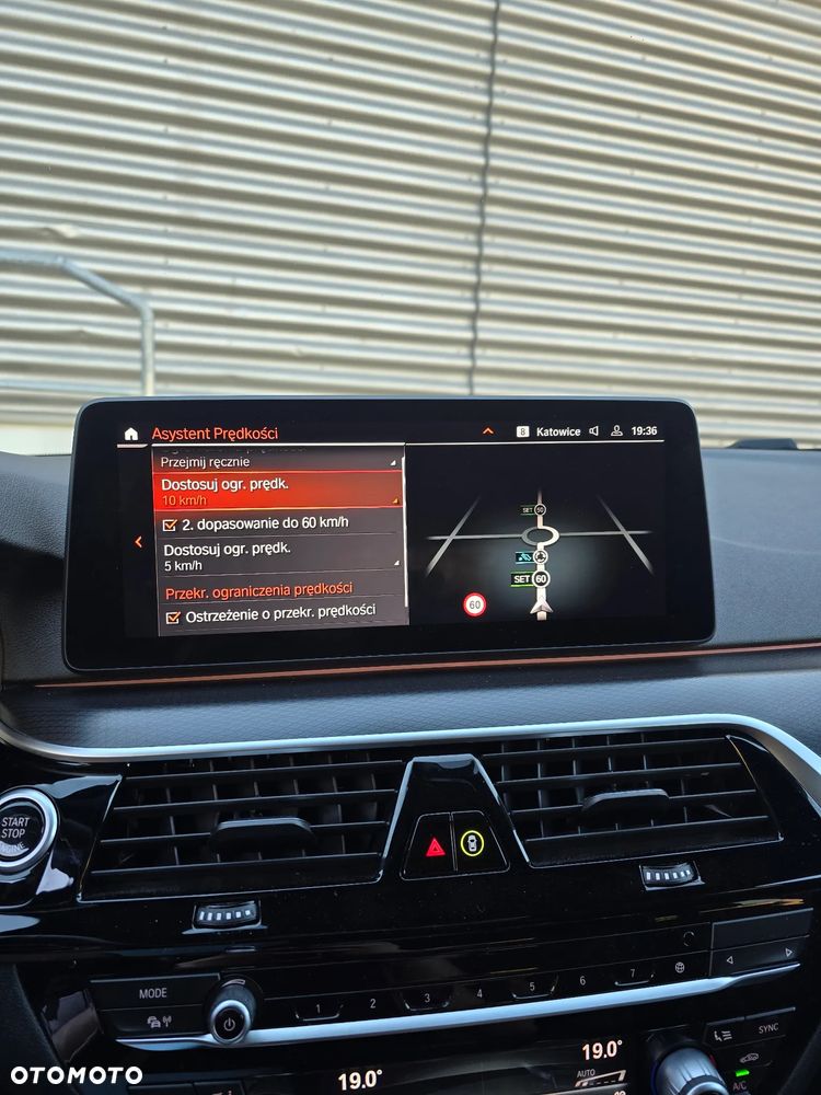 BMW Seria 5 520d xDrive MHEV M Sport sport - 23