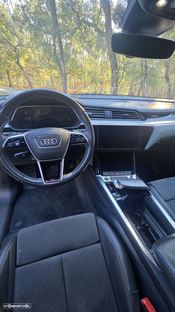 Audi e-tron 55 quattro S line - 11