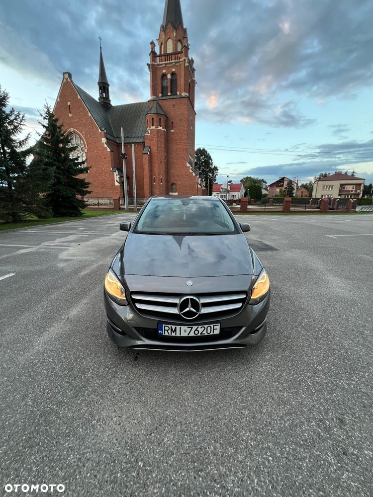 Mercedes-Benz Klasa B 180 7G-DCT Urban - 9