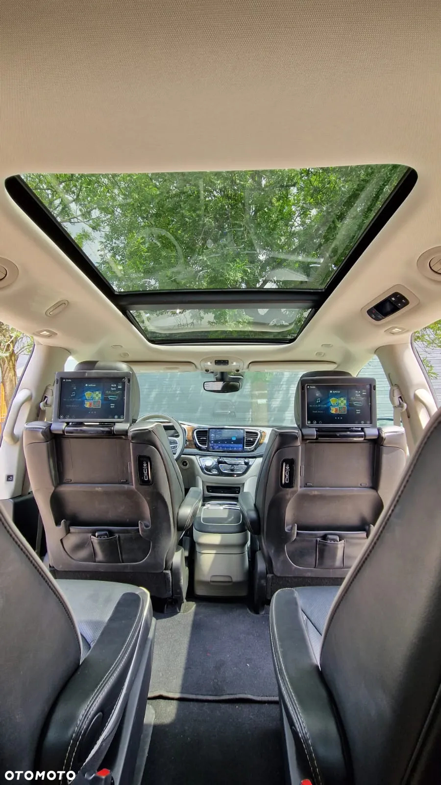 Chrysler Pacifica - 15