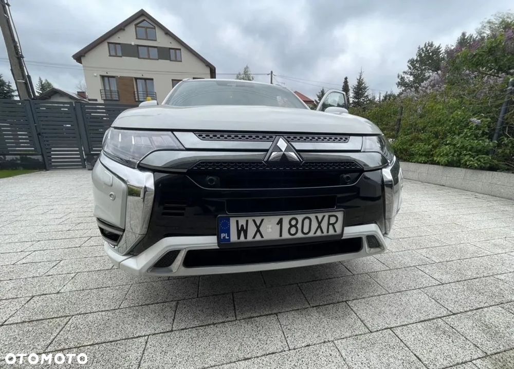 Mitsubishi Outlander PHEV Intense + - 18