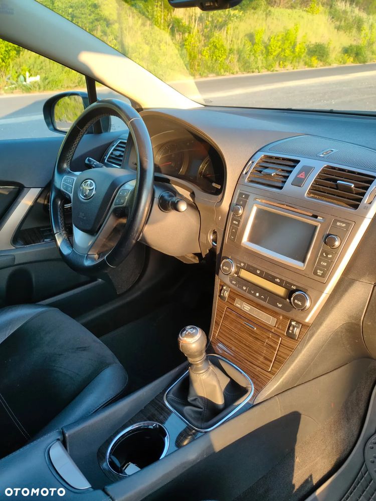 Toyota Avensis 2.0 D-4D Premium - 28