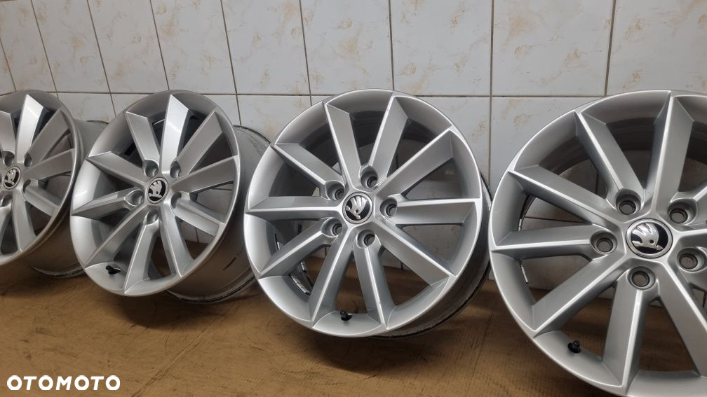 Oryginalne alufelgi 16" Skoda Yeti 5x112 ET45 7Jx16H2 - 6
