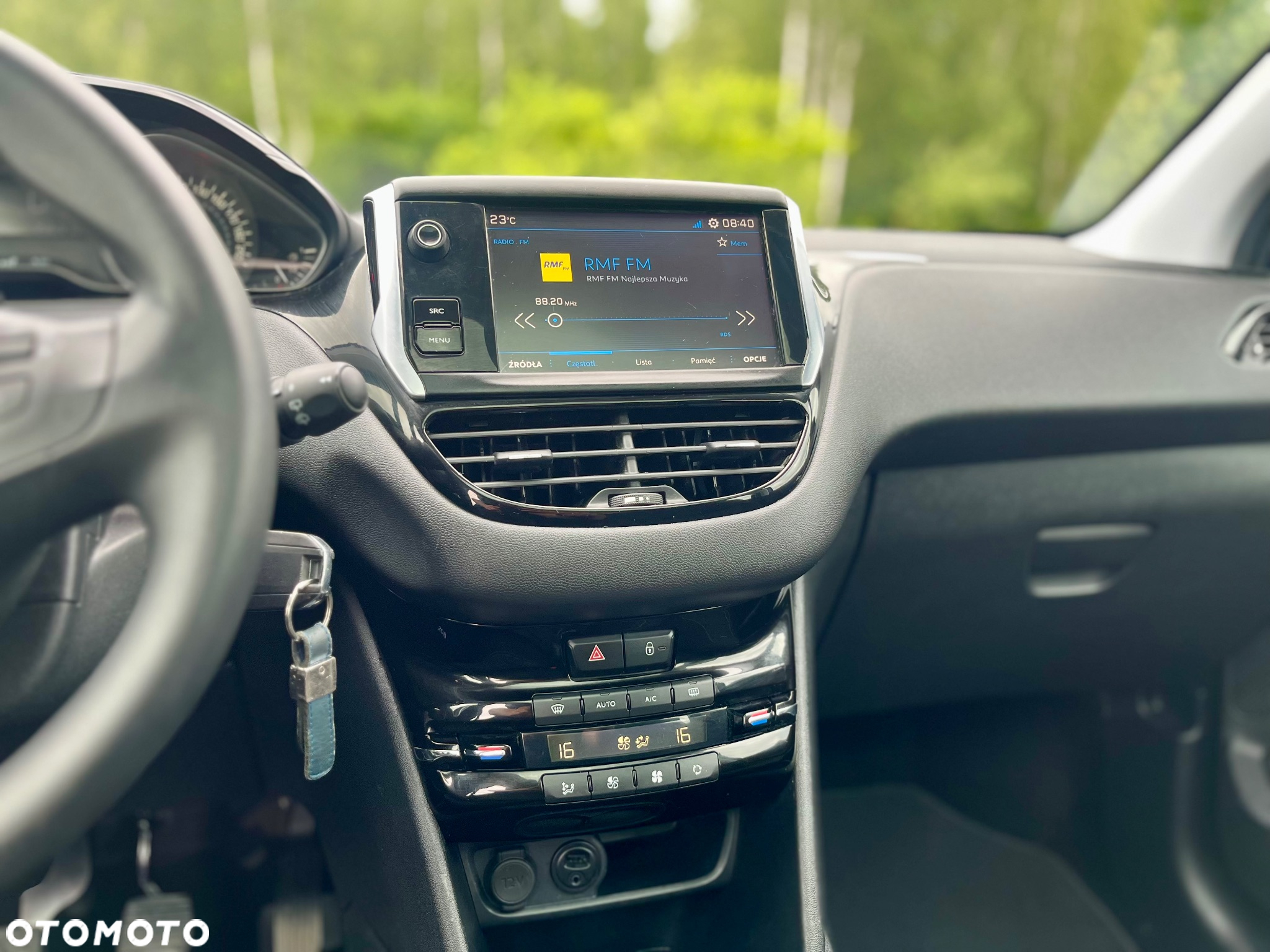 Peugeot 208 1.2 PureTech Allure - 28